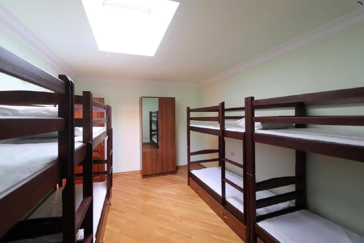 Tumanyan Hostel And Tours Yerevan Room photo
